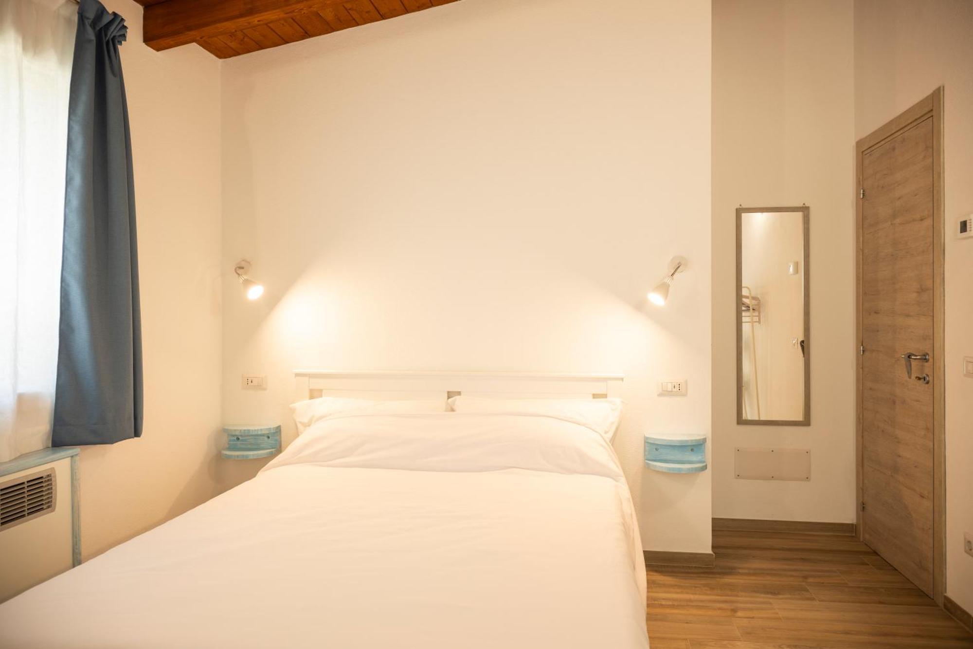 Casa Di Minnanni B&B Санта-Тереза-Галлура Экстерьер фото